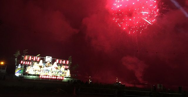 海上打ち上げ花火＆「海上うんづら」